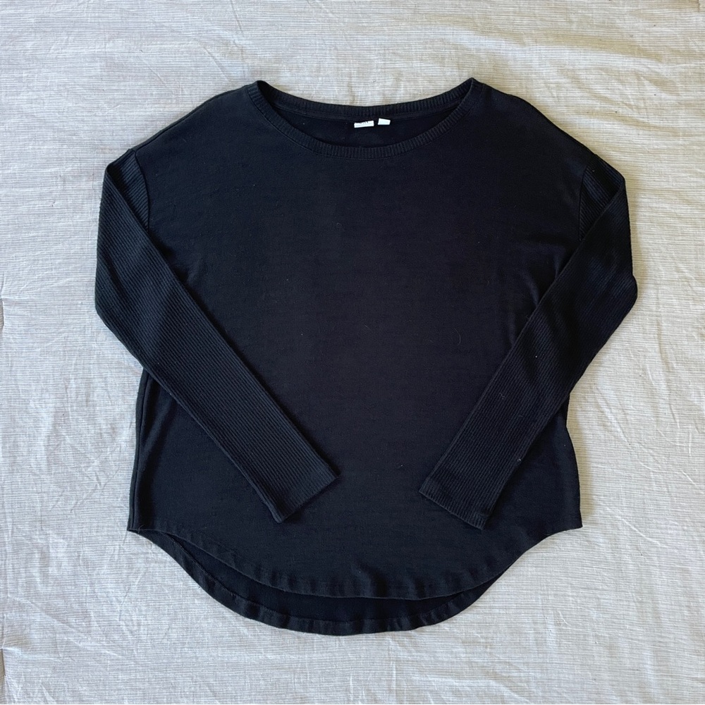 Black Long Sleeve Shirt w Ribbed Sleeves